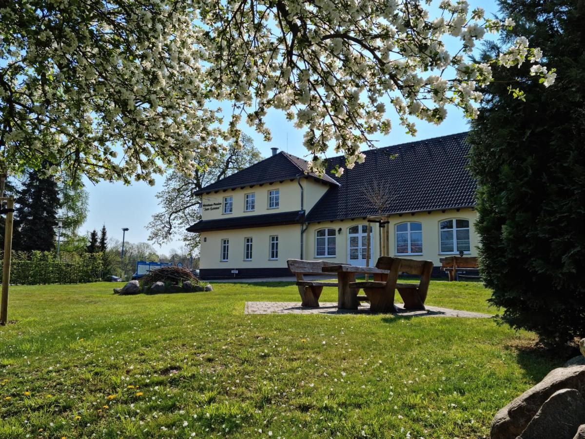 Wirtshaus & Pension "Zum Hammer" Neustadt  Exterior photo